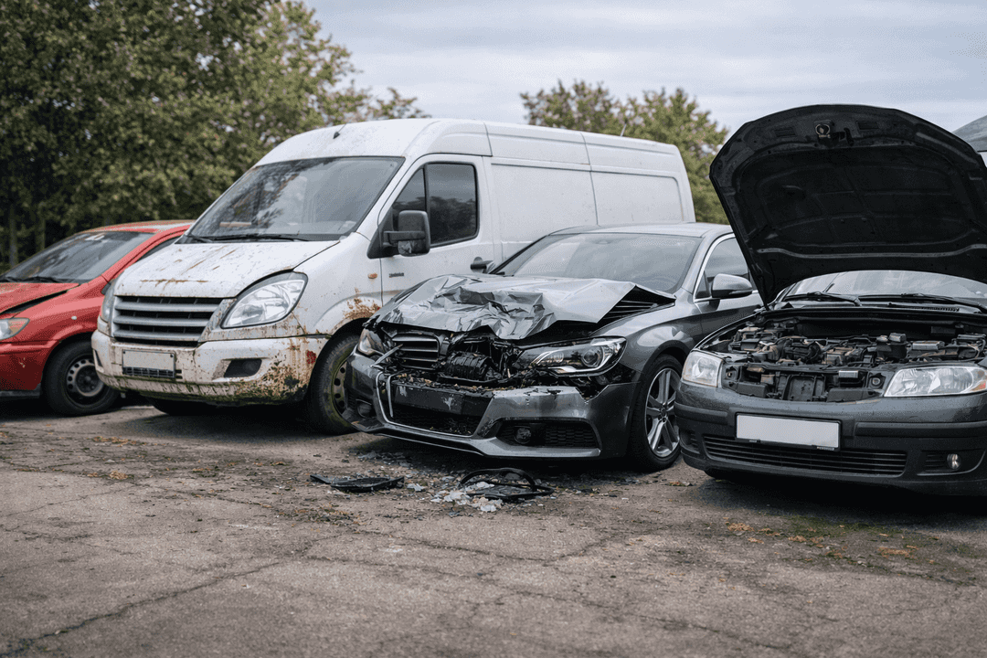 Welche Fahrzeuge ? die Autoverwertung in Bünde übernimmt – Teileträger bis Motorschaden